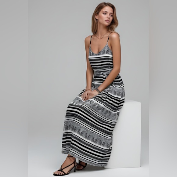 Black/White Boho Belted Knot Front Cami Dress - Picture 3 of 9